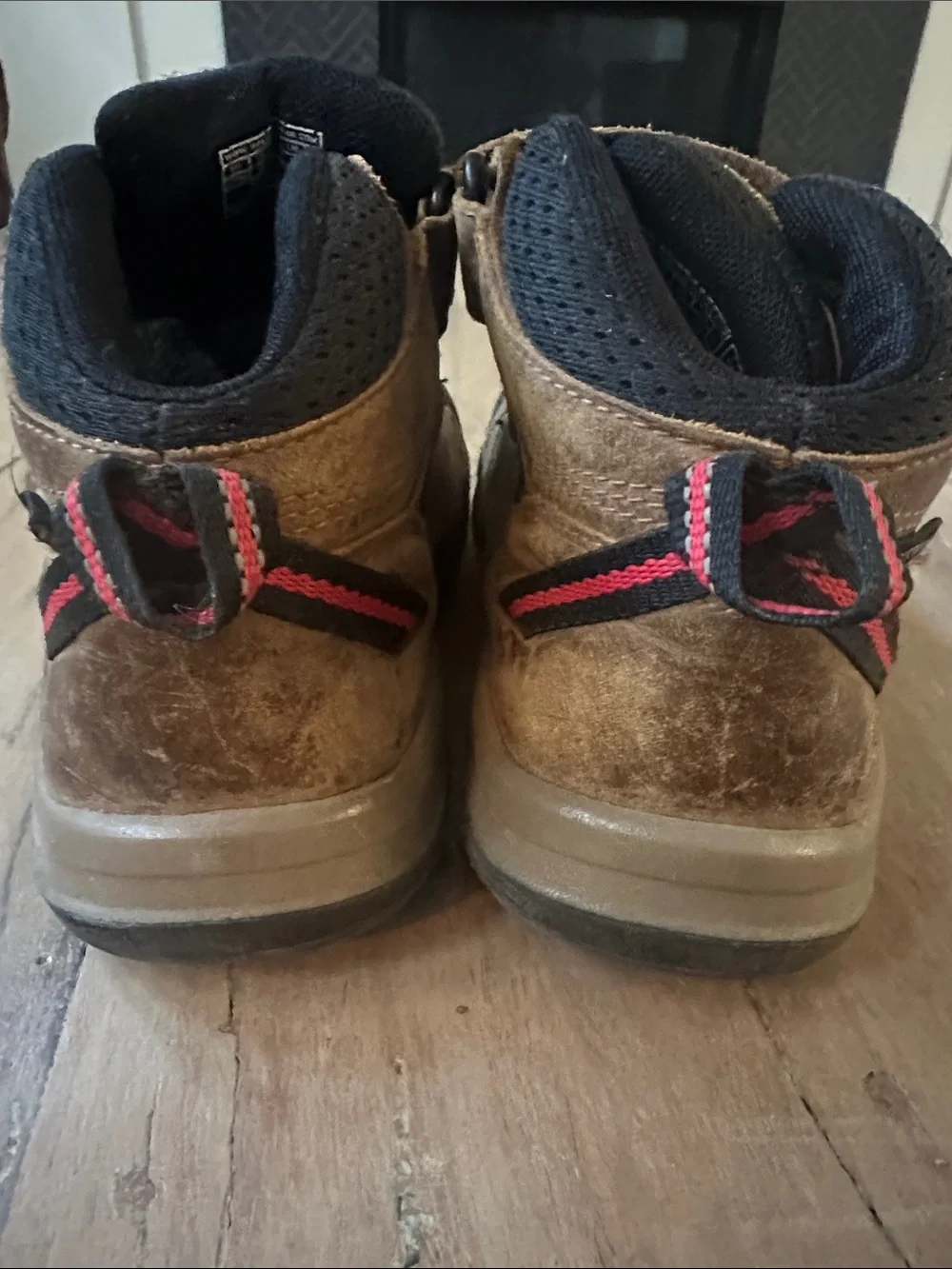 Kids Keen hiking boots
